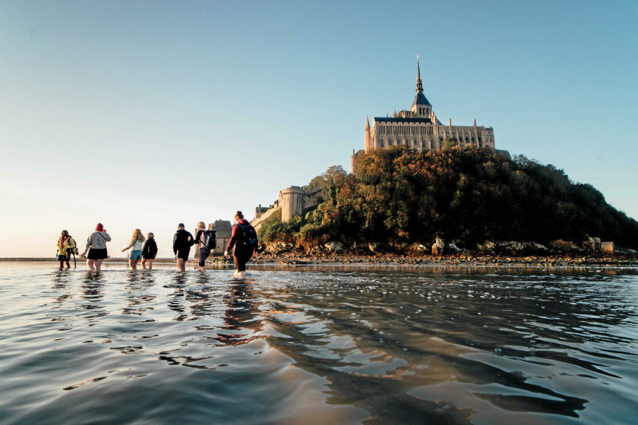 Sélectionnées par la journaliste Mathilde Giard, les 30 escapades du guide « Slow Aventure » invitent à s’évader du quotidien.   - Credit:DR