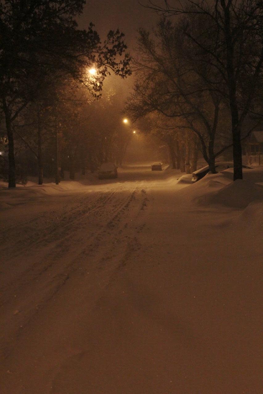 The snow is awfully pretty but the roads are just plain awful.Shoveled our walk 3 times already #skstorm #blizzard #yqr pic.twitter.com/BZIbwHb1<br><br>Posted by <a href="https://twitter.com/juatisask/status/289569102509522945" rel="nofollow noopener" target="_blank" data-ylk="slk:@juatisask;elm:context_link;itc:0;sec:content-canvas" class="link ">@juatisask</a>