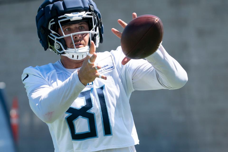 Tennessee Titans tight end Austin Hooper (81) pulls in a catch during practice at Ascension Saint Thomas Sports Park Wednesday, Aug. 31, 2022, in Nashville, Tenn. 