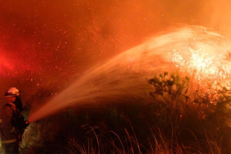 Incendio en la zona de Cuchi Corral, cerca de La Cumbre, Córdoba.