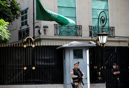 Officers of the Prefectura Naval (Coast Guard) secure the Saudi Arabian embassy in Buenos Aires, Argentina, November 28, 2018. REUTERS/Agustin Marcarian