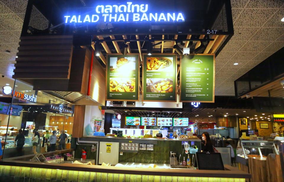 Talad Thai Banana - stall front