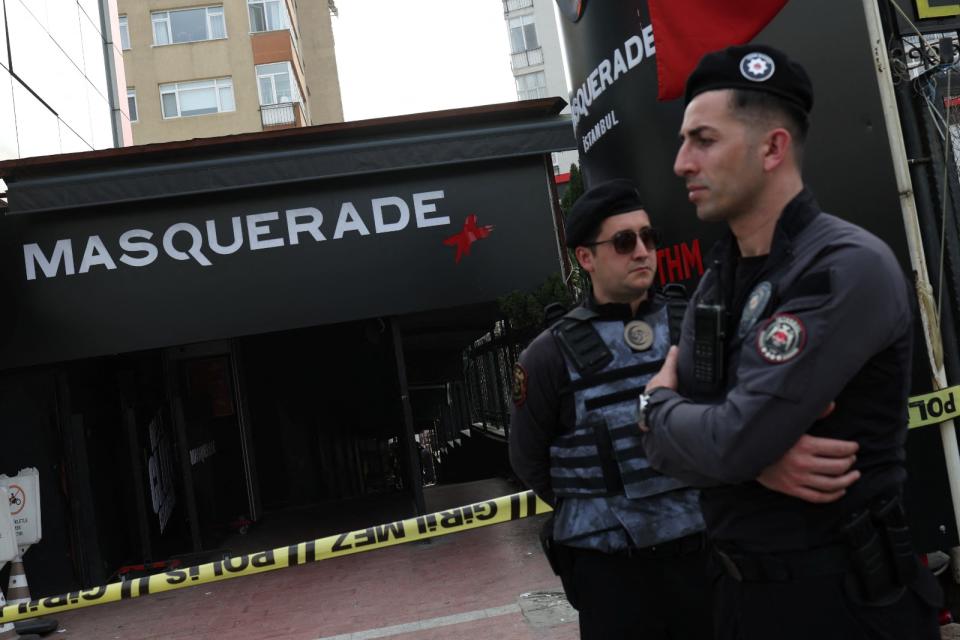 土耳其伊斯坦堡知名夜店Masquerade在4月2日日間裝修施工期間起火，傷亡慘重。路透社