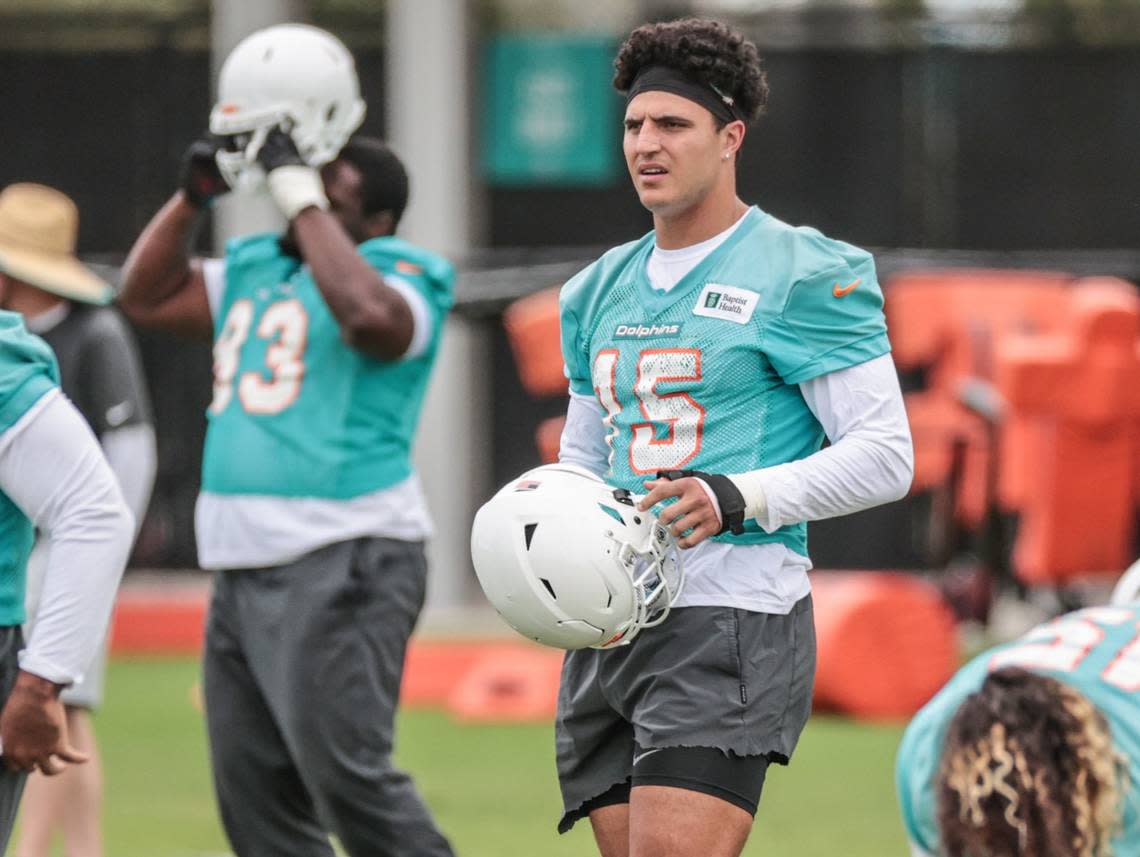 Miami Dolphins Jaelan Phillips (15) prepares for practice drills at the Baptist Health Training Complex in Miami Gardens on Wednesday, January 5, 2022.