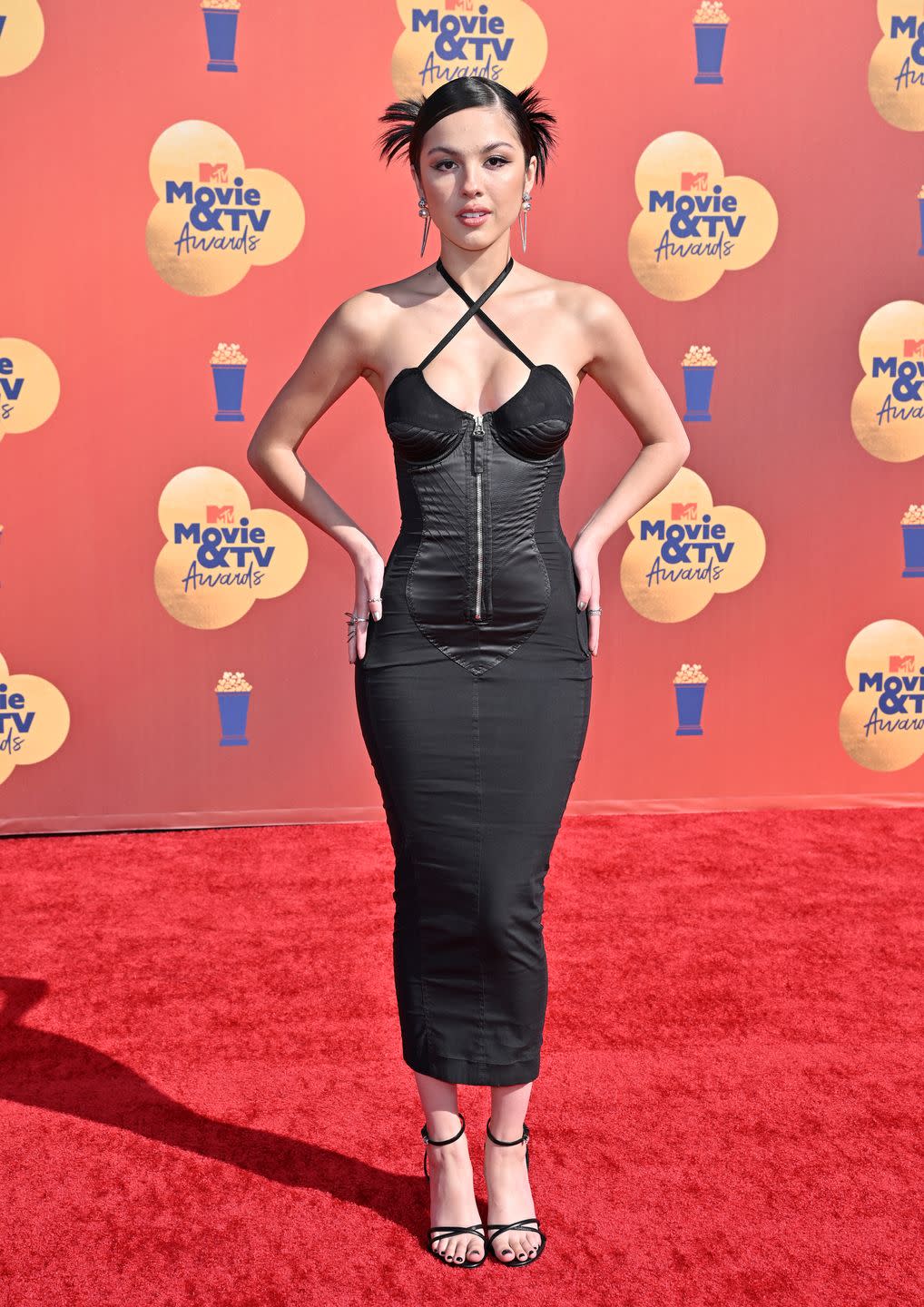 santa monica, california june 05 olivia rodrigo attends the 2022 mtv movie tv awards at barker hangar on june 05, 2022 in santa monica, california photo by axellebauer griffinfilmmagic