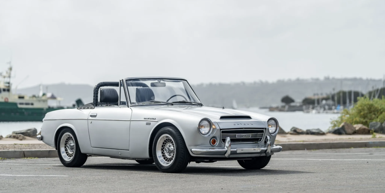 1968 datsun 2000 roadster