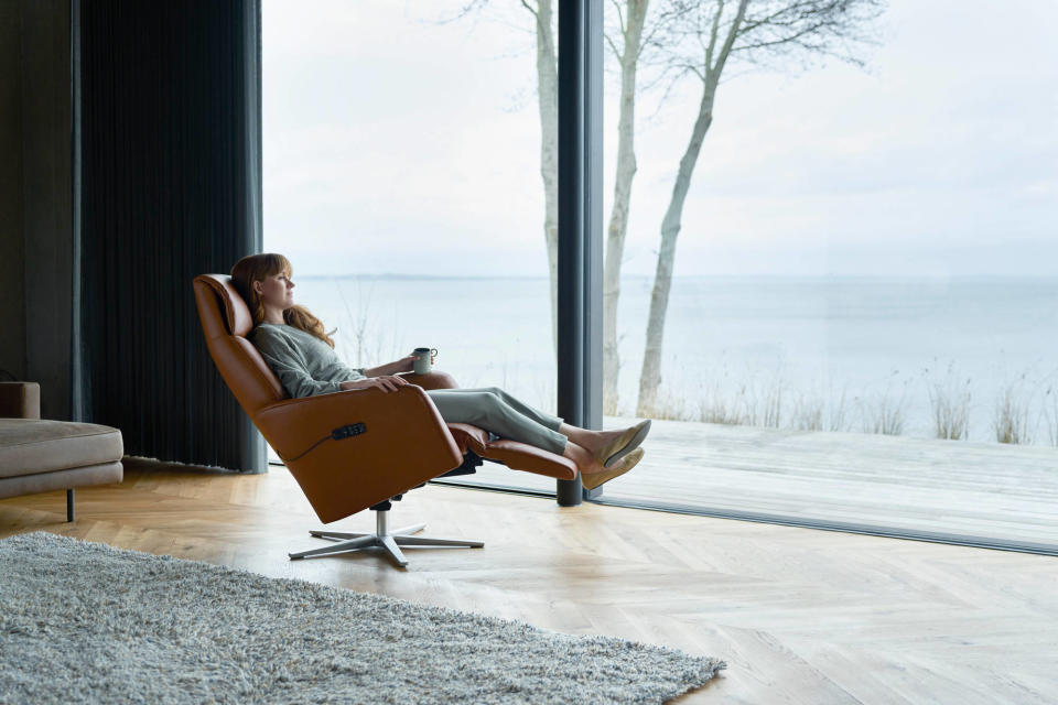 Stressless&#xae; Scott Recliner offers all-new heating & massage functions for first-class luxury