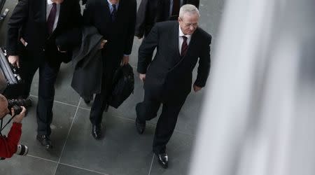 Former Volkswagen chief executive Martin Winterkorn arrives to testify to a German parliamentary committee on the carmaker's emissions scandal in Berlin, Germany, January 19, 2017. REUTERS/Hannibal Hanschke TPX IMAGES OF THE DAY