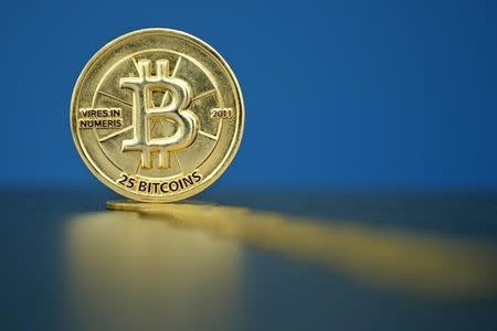 Bitcoin Dips Below 7,174.2 Level, Down 5%