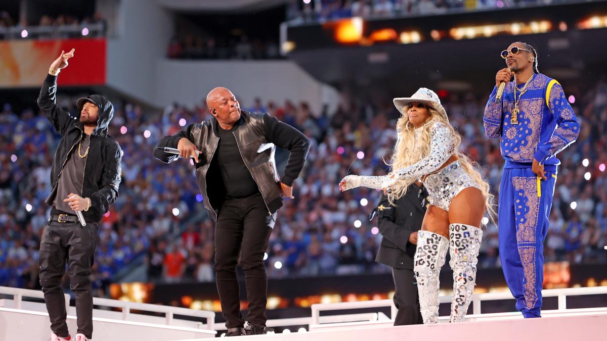 Super Bowl: Dr. Dre Says Hip-Hop Halftime Show 'Should Have Happened A Long  Time Ago' - CBS Los Angeles