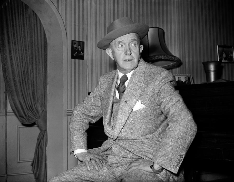 Stan Laurel as a guest on the BBC show 'Face the Music'.