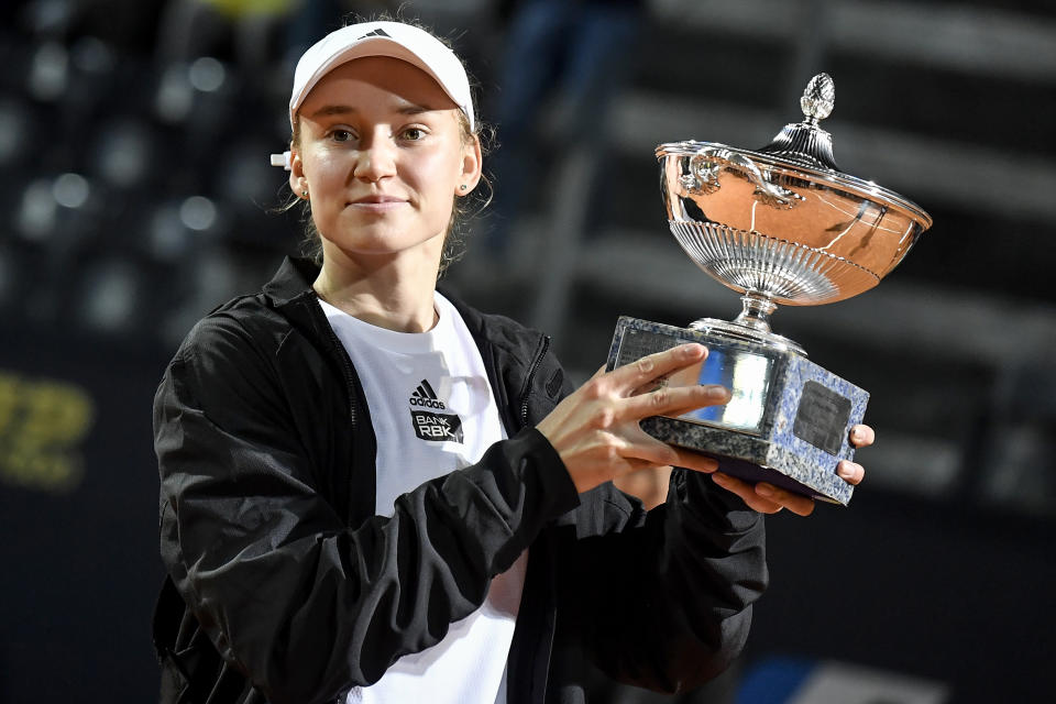 Elena Rybakina poses with the trophy in Rome.