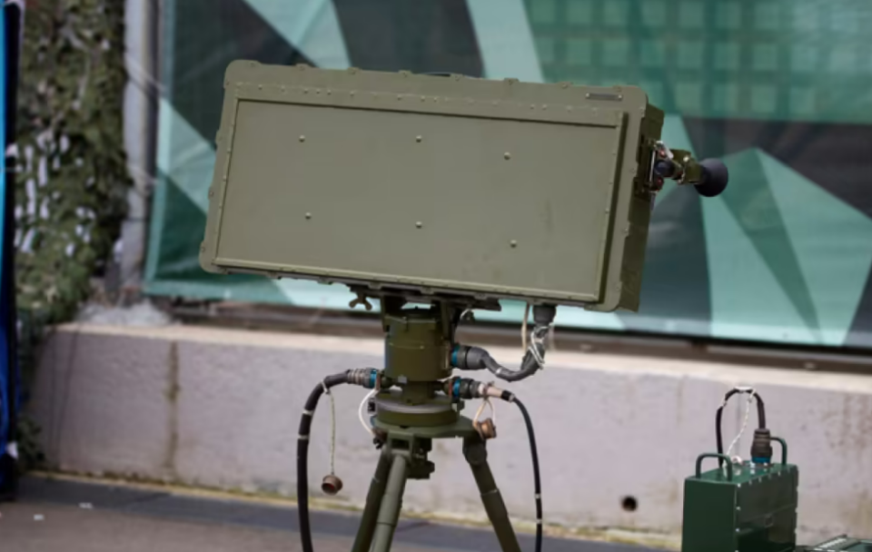瓦格納使用 1L277 獵貂者便攜式雷達，用來偵察、指揮和通信，系統可向後方俄軍砲兵陣地傳送目標信息。   圖: 翻攝自《騰訊新聞》「秦蓁說」