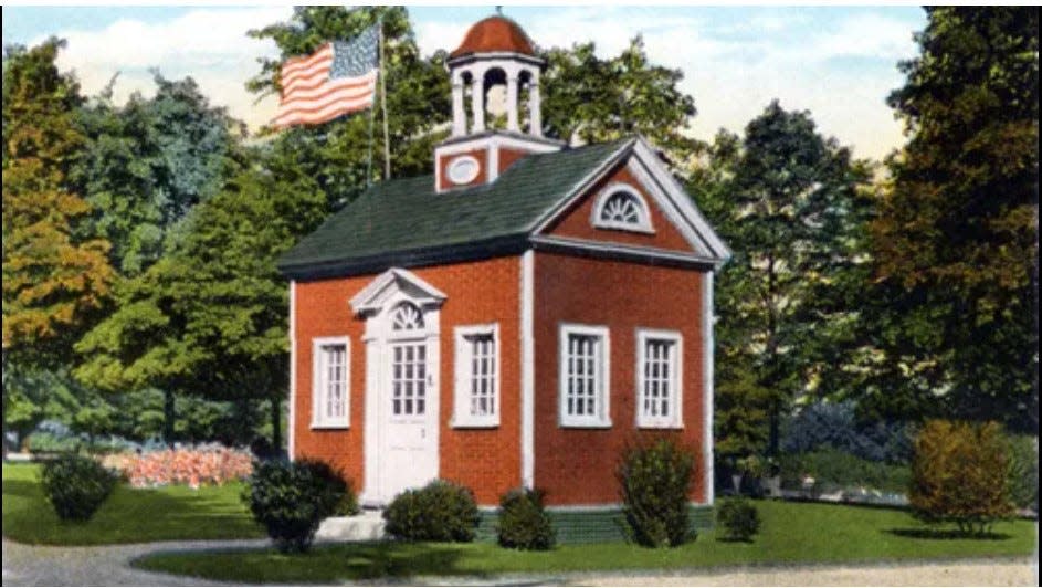 The Little Courthouse is a replica of the original courthouse where Congress met in 1777-78. Today, it serves as a feature in a pet resort in Conewago Township.