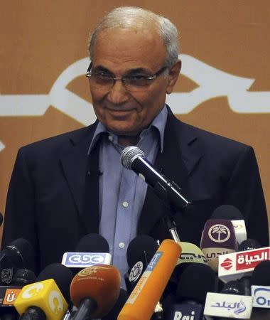 Former prime minister Ahmed Shafik attends a news conference in Cairo June 21, 2012. REUTERS/Stringer/Files