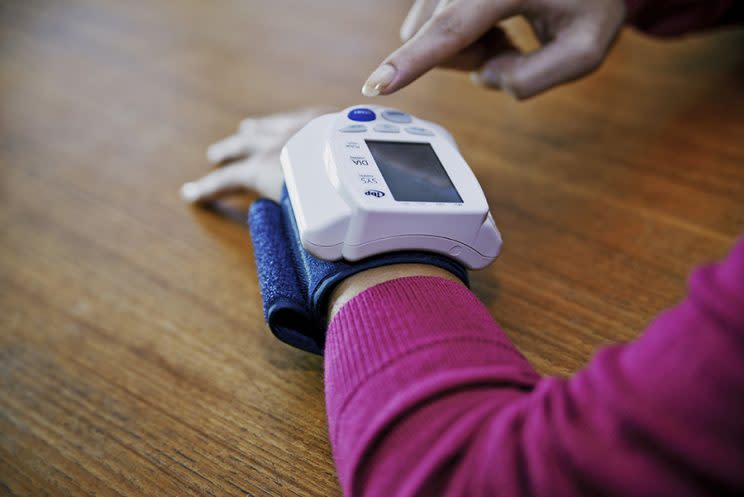 Research shows that most at-home blood pressure monitors are inaccurate. (Photo: Getty Images)