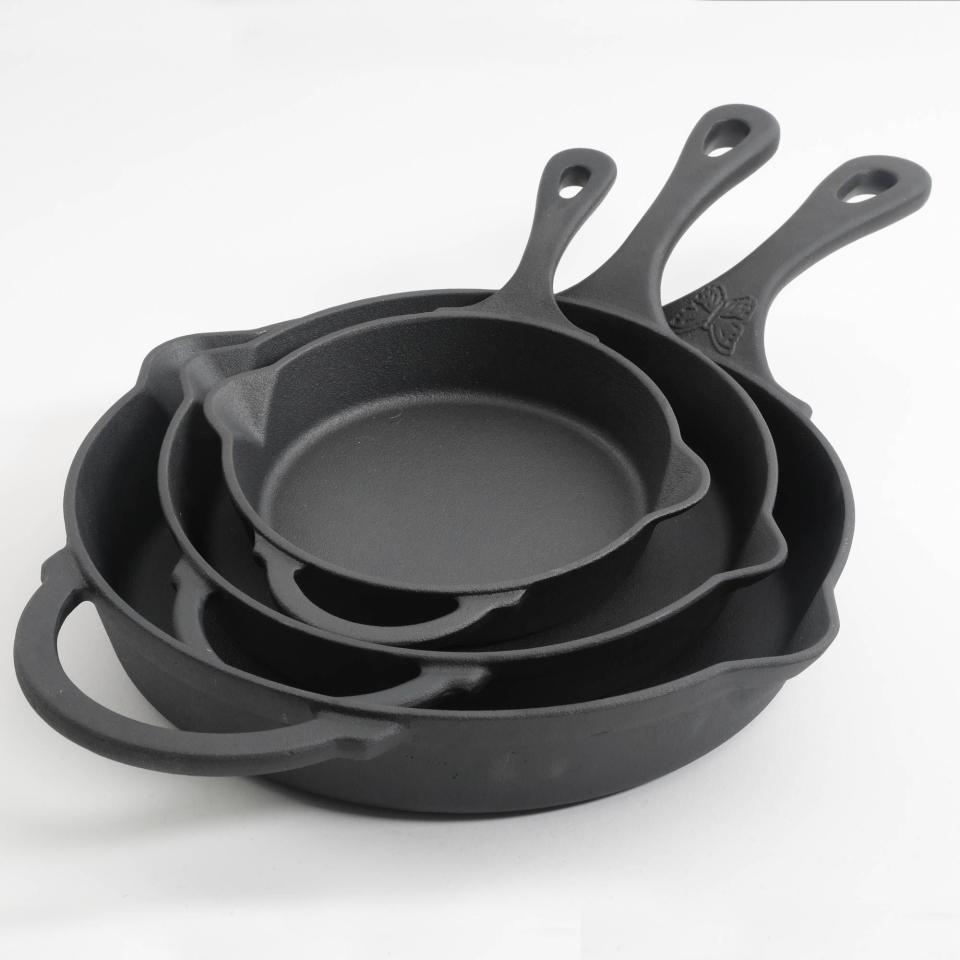 The Pioneer Woman 3-Piece Cast Iron Set