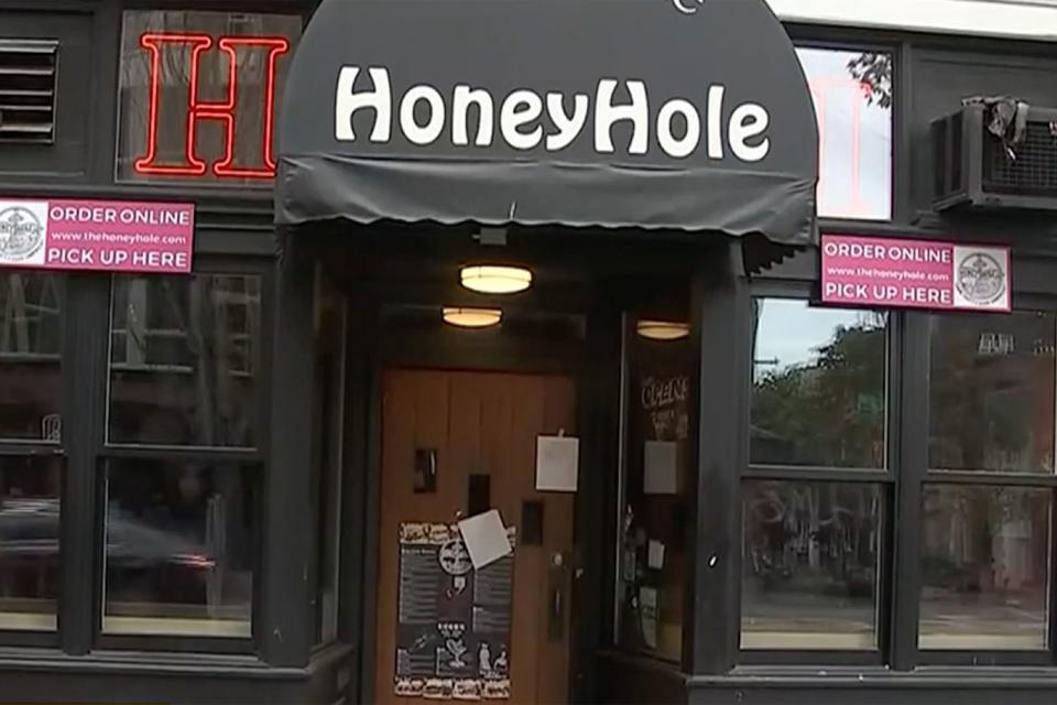 <p>kiro7</p> Seattle sandwich shop HoneyHole