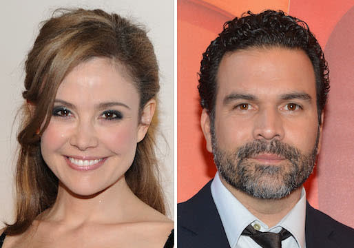 Castle Casts 24 Vet Reiko Aylesworth, Housewives' Ricardo Chavira