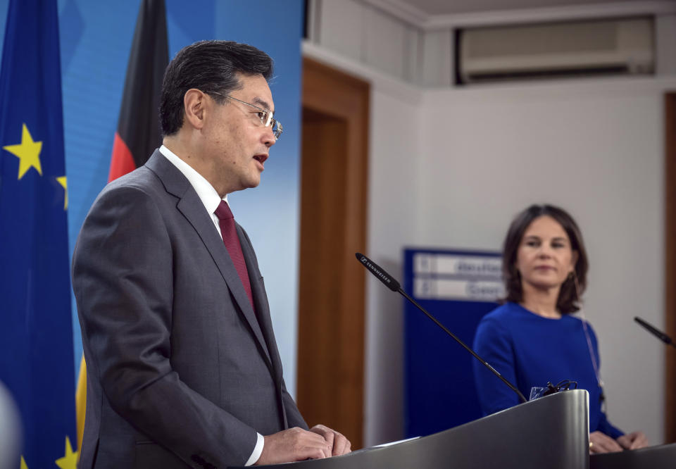 Chinese Foreign Minister Qin Gang, left, and German Foreign Minister Annalena Baerbock meet the media during a joint news conference following their bilateral talks at the Federal Foreign Office in Berlin, Tuesday, May 9, 2023. (Michael Kappeler, Pool via AP)