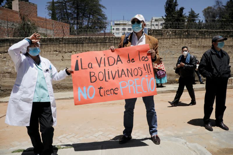 FILE PHOTO: Outbreak of the coronavirus disease (COVID-19) in La Paz