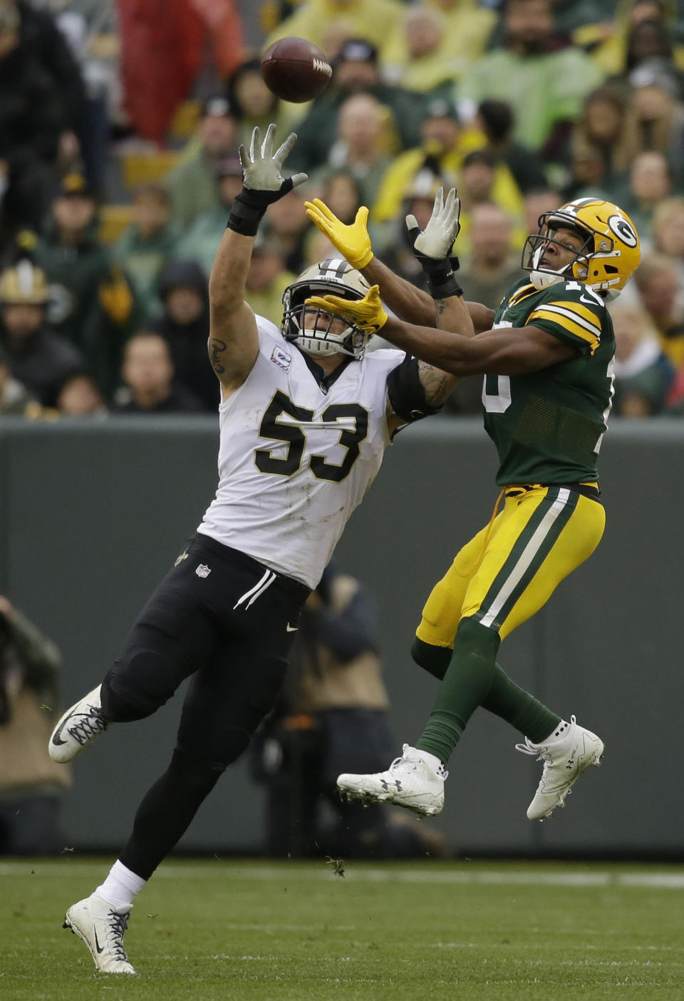 <p>New Orleans Saints outside linebacker A.J. Klein (53) breaks up a pass intended for Green Bay Packers wide receiver Randall Cobb (18) during the second half of an NFL football game, Sunday, Oct. 22, 2017, in Green Bay, Wis. (AP Photo/Jeffrey Phelps) </p>