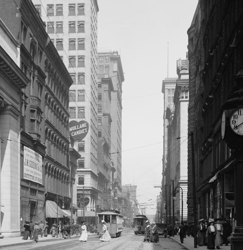 Mullane’s Candies was one of the stores on fashionable W. Fourth Street in Cincinnati in 1907.