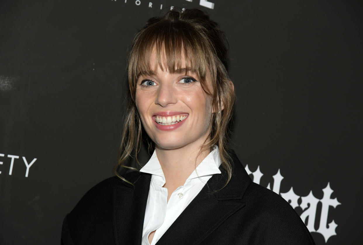 "Me siento cómoda con no merecerlo y hacerlo de todos modos", dijo Maya Hawke al aceptar el nepotismo como parte de su carrera. (Foto de Kristina Bumphrey/Variety via Getty Images)