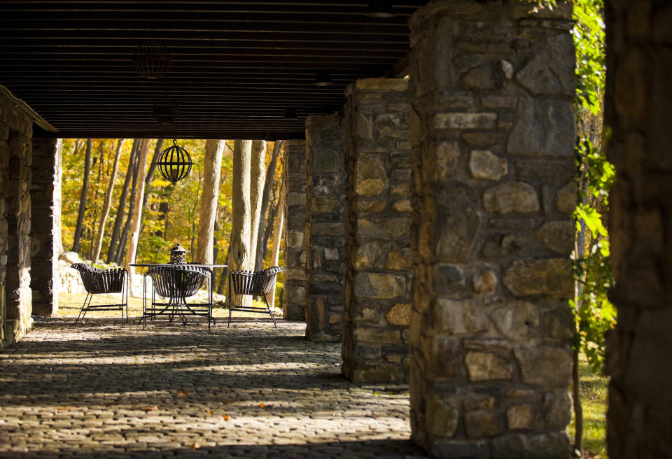 La Formentera es una propiedad rodeada de naturaleza en el estado de Nueva York, un ejemplo de dónde los adinerados de Manhattan escapan de la vorágine de la gran ciudad. Crédito: Cortesía de Douglas Elliman