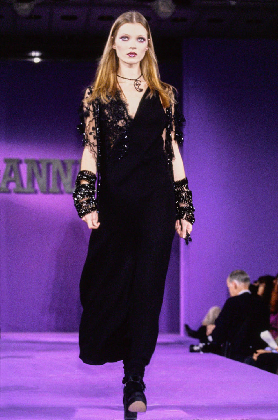 A young Kate Moss walks in Anna Sui’s spring 1993 show.