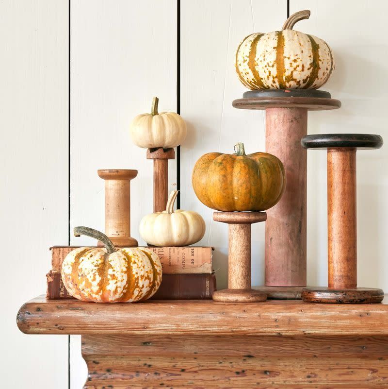 Absolutely Stunning Ways to Decorate Your Mantel for Fall and Halloween