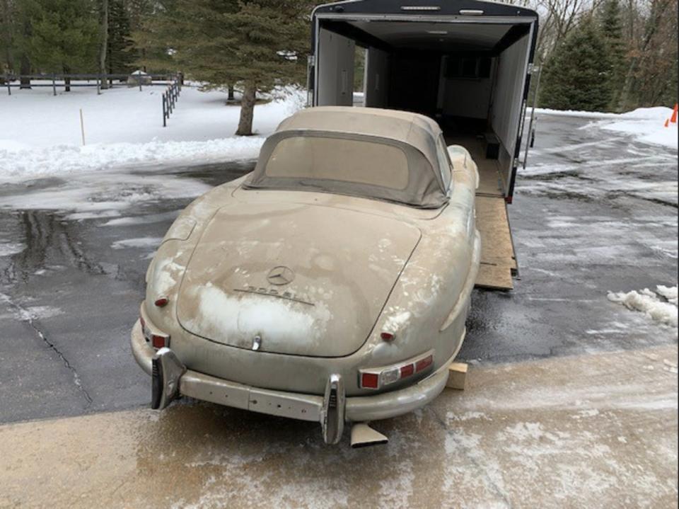 Mercedes 300SL Roadster barn find