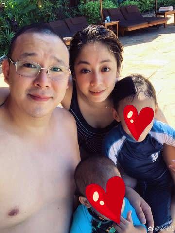 范筱梵與王柏森婚後育有2子，孩子們也都在泰國念書生活。（圖／翻攝自范筱梵微博）