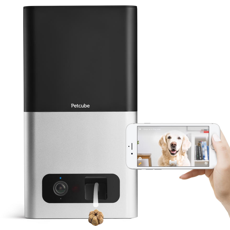 Wi-Fi Pet Camera with Treat Dispenser