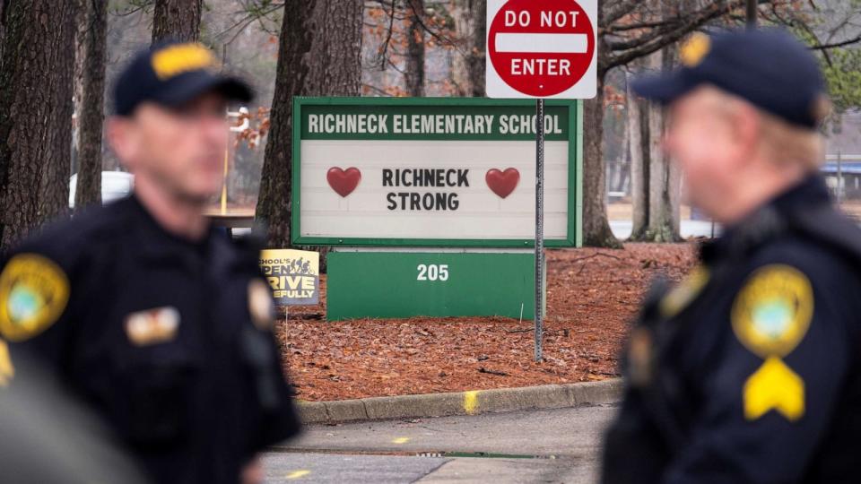 PHOTO: Students return to Richneck Elementary in Newport News, Va., on Jan. 30, 2023, for the first time since a 6-year-old shot teacher Abby Zwerner three weeks prior. (Billy Schuerman/The Virginian-Pilot/Tribune News Service via Getty Images)