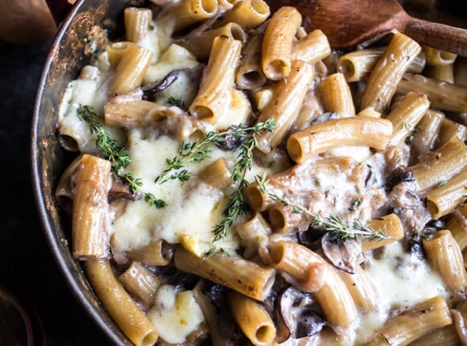 One-Pot Creamy French Onion Pasta Bake