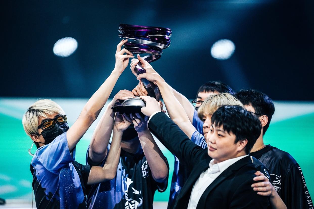 China's Da Kun Gaming have been crowned as champions of the first-ever League of Legends: Wild Rift international tournament after they defeated fellow Chinese team ThunderTalk Gaming in the grand finals of the Horizon Cup. (Photo: Wild Rift Esports/Riot Games)