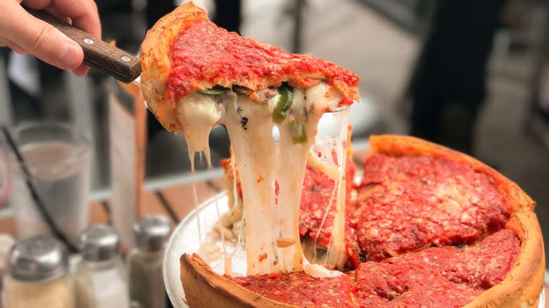 Deep-dish pizza cheese pull