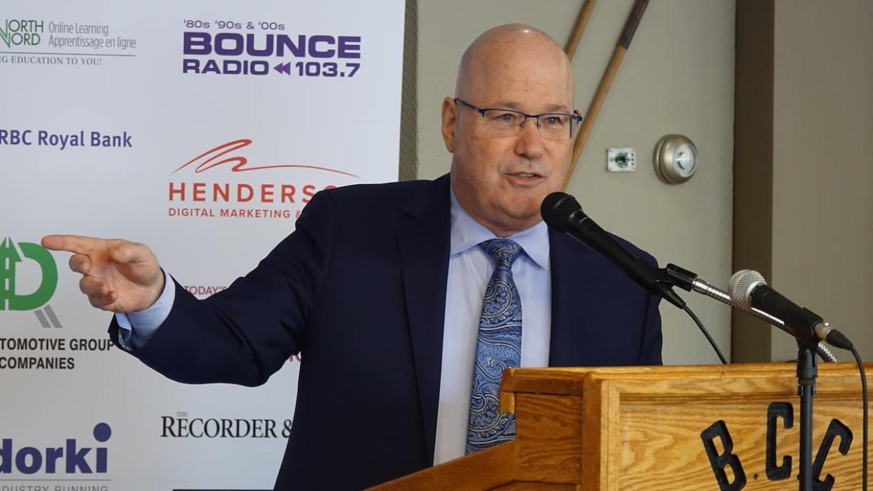 Steve Clark, the MPP for Leeds—Grenville—Thousand Islands and Rideau Lakes, speaks at a Brockville Chamber of Commerce breakfast in February. Clark stepped down Monday as the province's housing minister but says he'll remain the local MPP. (Dan Taekema/CBC - image credit)