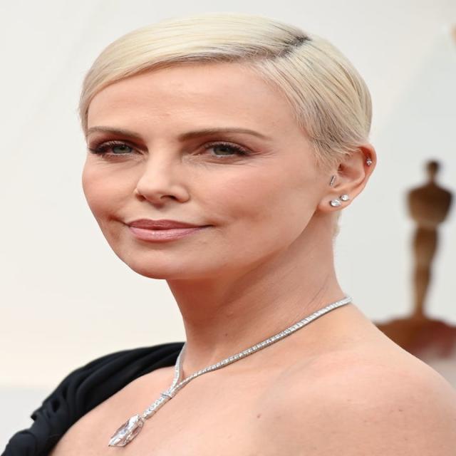 Charlize Theron Hairy Pussy - Charlize Theron Opened Up About Her Rift With Tom Hardy While Filming \