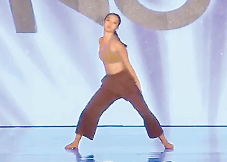 許恩怡熱愛跳舞，舞姿曼妙。