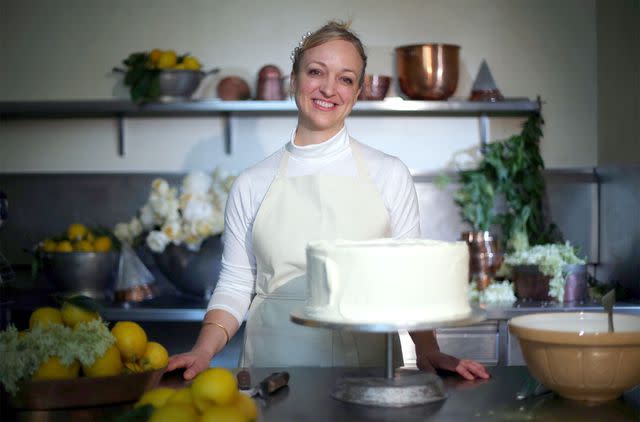 Claire Ptak making Meghan Markle and Price Harry's wedding cake in 2018.