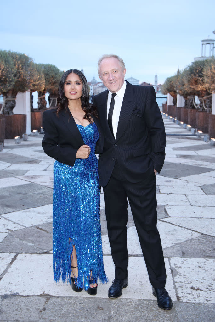 VENICE, ITALY - APRIL 17: Salma Hayek and François-Henri Pinault attend the "Fondazione Cini, Isola Di San Giorgio" Photocall during the 60th Biennale Art 2024 at Fondazione Cini on April 17, 2024 in Venice, Italy. (Photo by Daniele Venturelli/Getty Images) (Photo by Daniele Venturelli/Getty Images)
