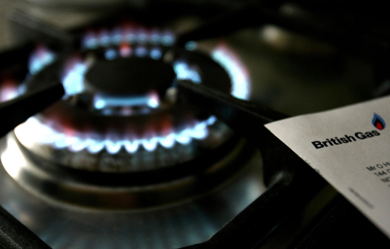 energy bills EMBARGOED TO 0001 WEDNESDAY SEPTEMBER 7 File photo dated 08/02/07 of a gas hob with a bill from British Gas, as UK gas reserves are 