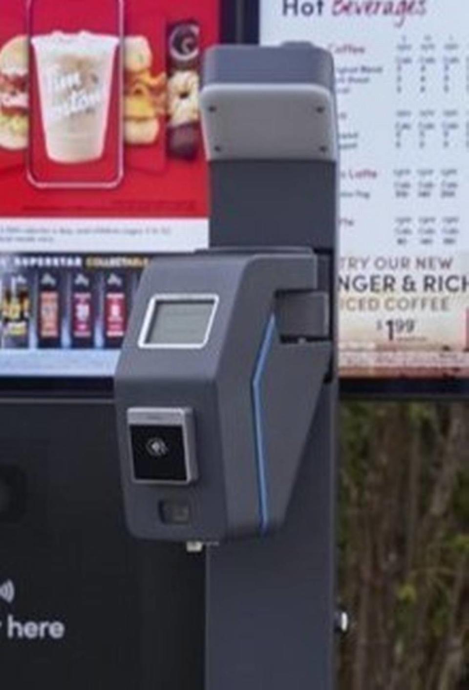 Restaurant Brands International is testing a loyalty scanning and contactless payment reader at a Tim Hortons location. (CNW Group/Restaurant Brands International Inc.)