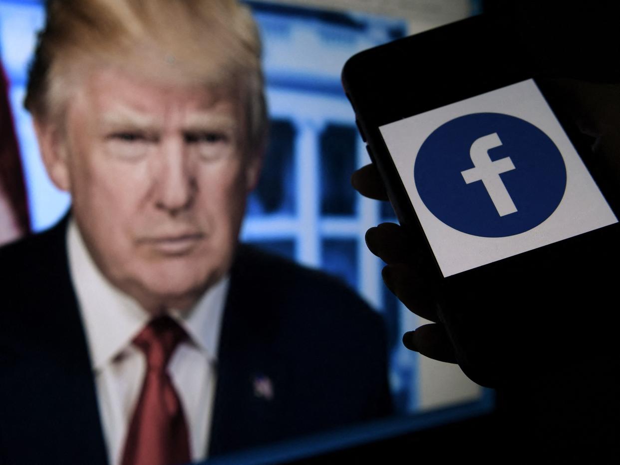 Donald Trump fue prohibido en Facebook a raíz del ataque al Capitolio de EE. UU. (AFP via Getty Images)