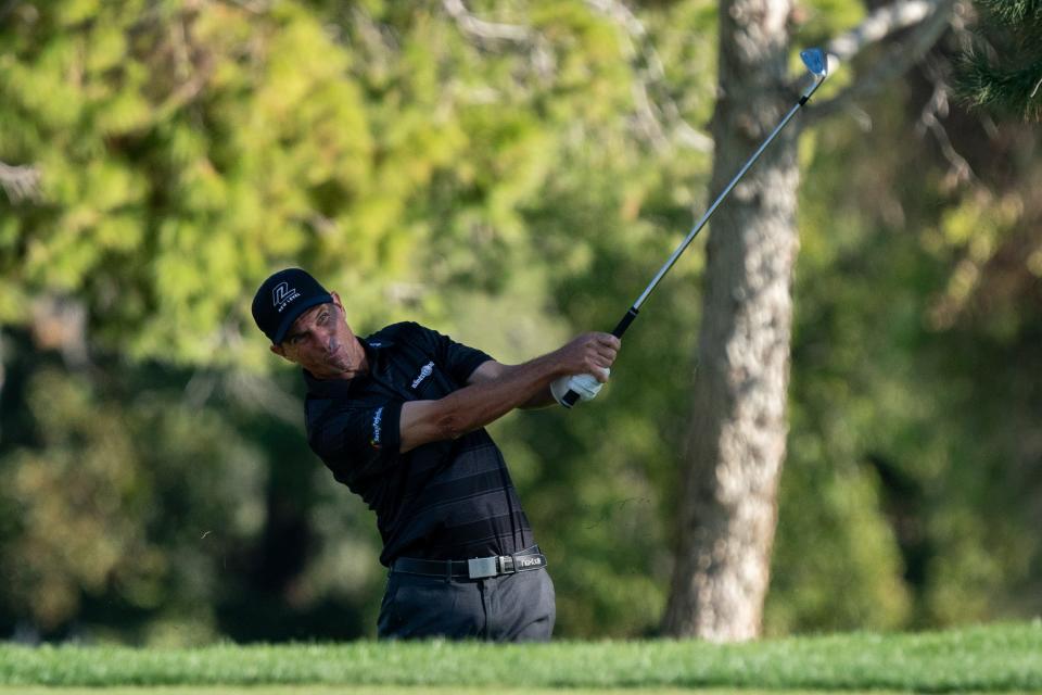 Steven Alker plays from the rough on the ninth hole during the final round of the Charles Schwab Cup Championship golf tournament at Phoenix Country Club, Nov. 13, 2021.