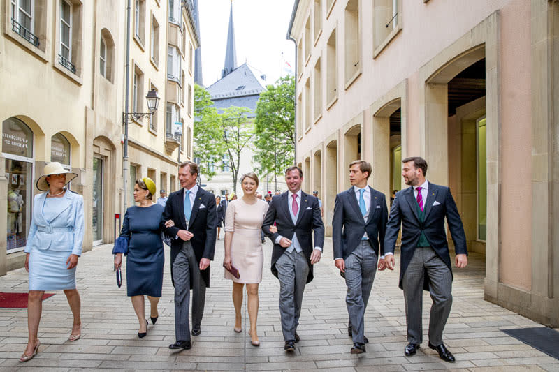 Maria Teresa y Enrique de Luxemburgo con sus hijos