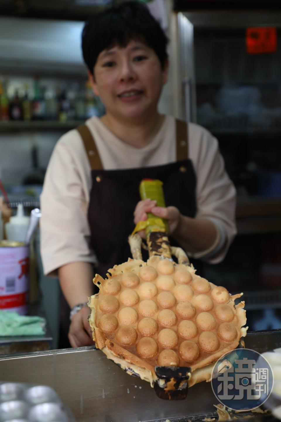 「原味雞蛋仔」蛋味香濃，一人就可吃掉一個。（港幣22元／個）