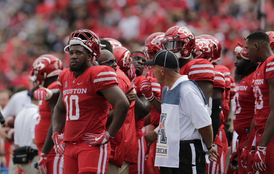 Houston’s Ed Oliver is both star defensive tackle and goal line back. (Getty)